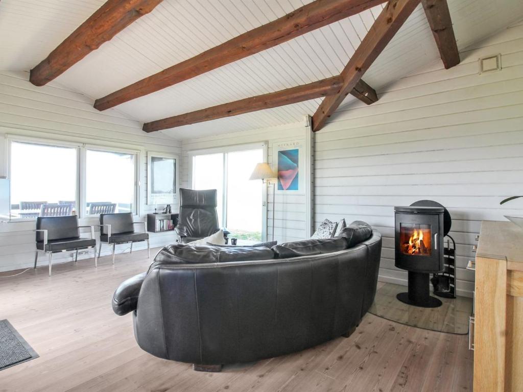 Posezení v ubytování Holiday Home Sinnika - 75m from the sea by Interhome