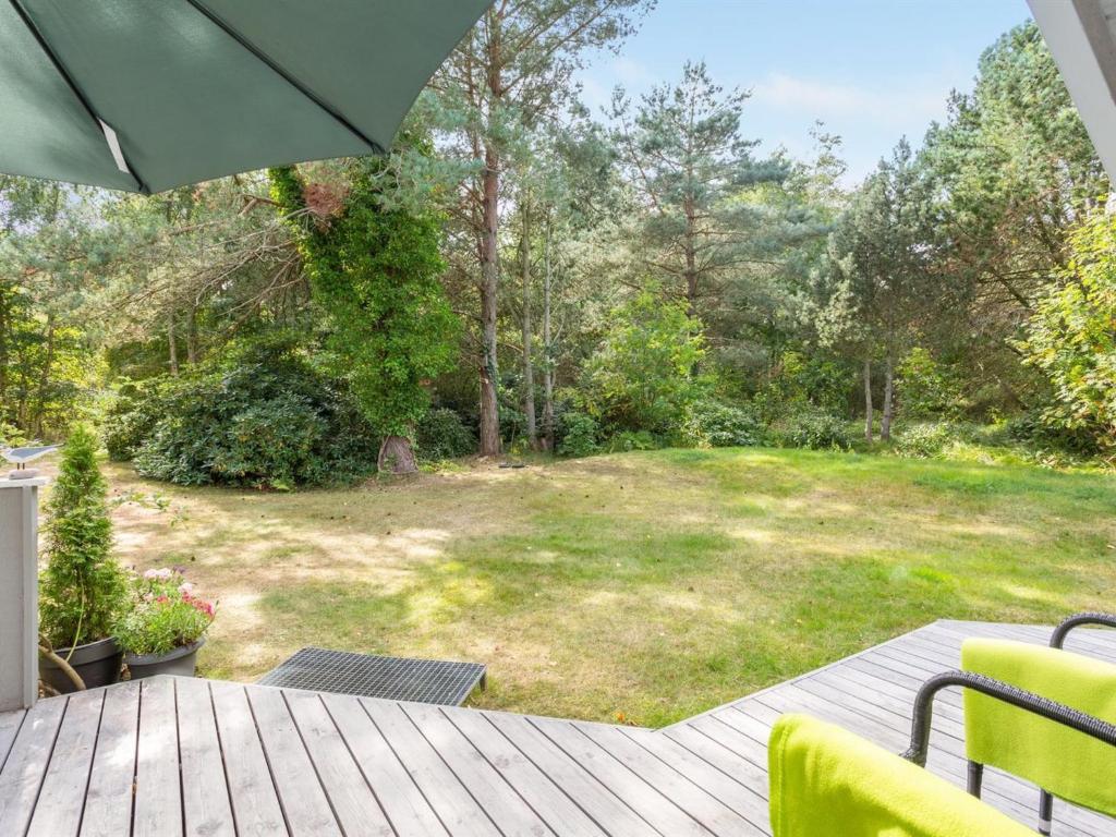 Zahrada ubytování Holiday Home Snari - 400m from the sea by Interhome