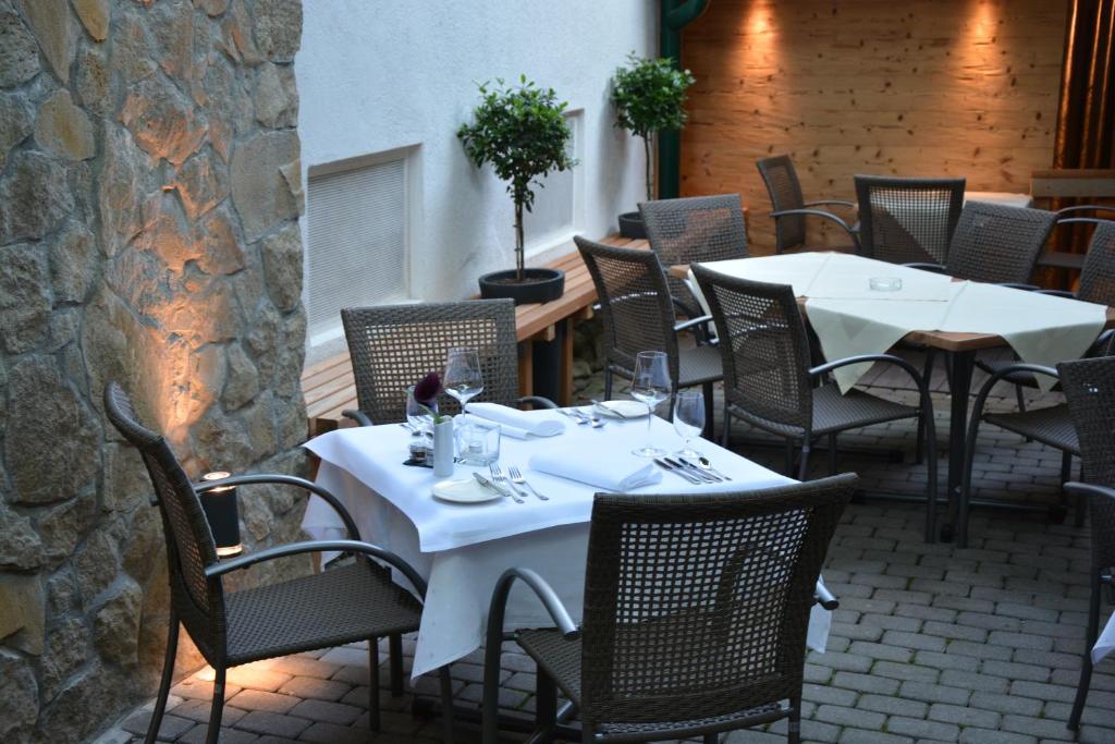Restaurace v ubytování Der Thaller - Wirtshaus - Restaurant - Hotel