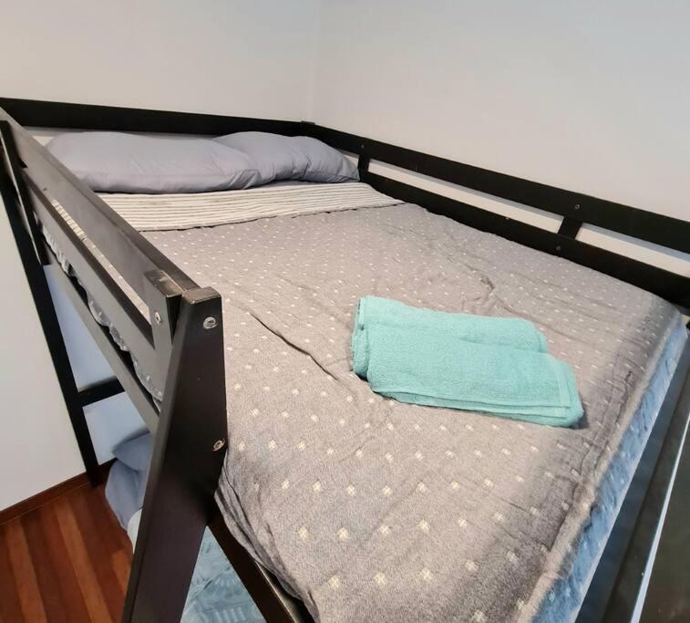 Postel nebo postele na pokoji v ubytování Impiria Residensi #Link Aeon Mall Klang 4BR3Bath