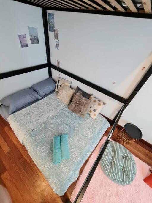 Postel nebo postele na pokoji v ubytování Impiria Residensi #Link Aeon Mall Klang 4BR3Bath