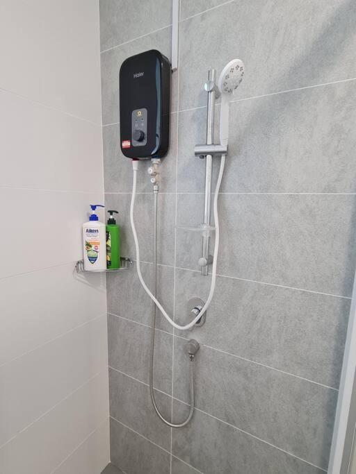 Koupelna v ubytování Impiria Residensi #Link Aeon Mall Klang 4BR3Bath