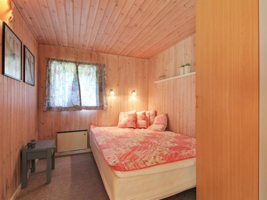 Postel nebo postele na pokoji v ubytování Holiday Home Friederike - 300m from the sea by Interhome