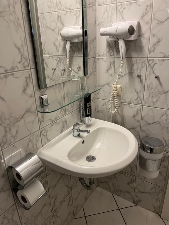 Hotel Schwarzer Bär - Resim 45