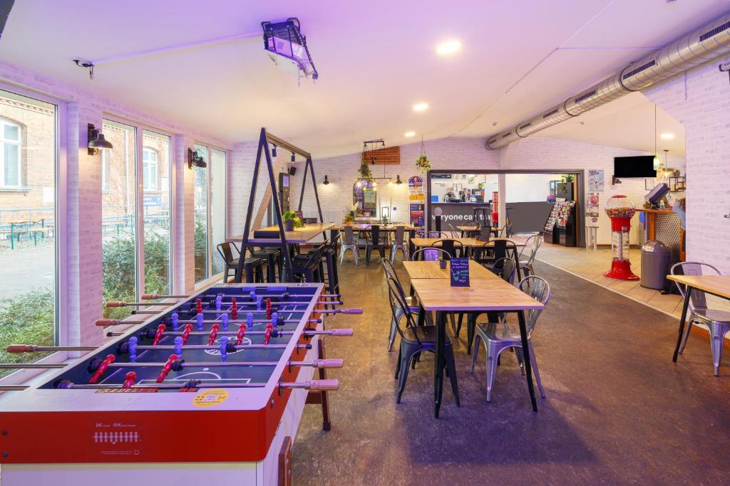 Herní místnost v ubytování a&o Berlin Friedrichshain