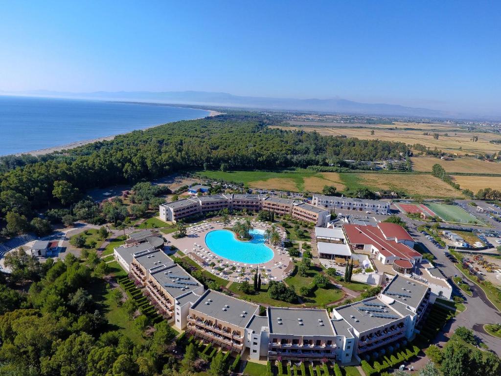 Bazén v ubytování Valtur Otium Resort nebo v jeho okolí