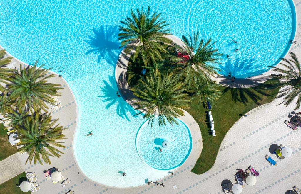 Bazén v ubytování Valtur Otium Resort nebo v jeho okolí
