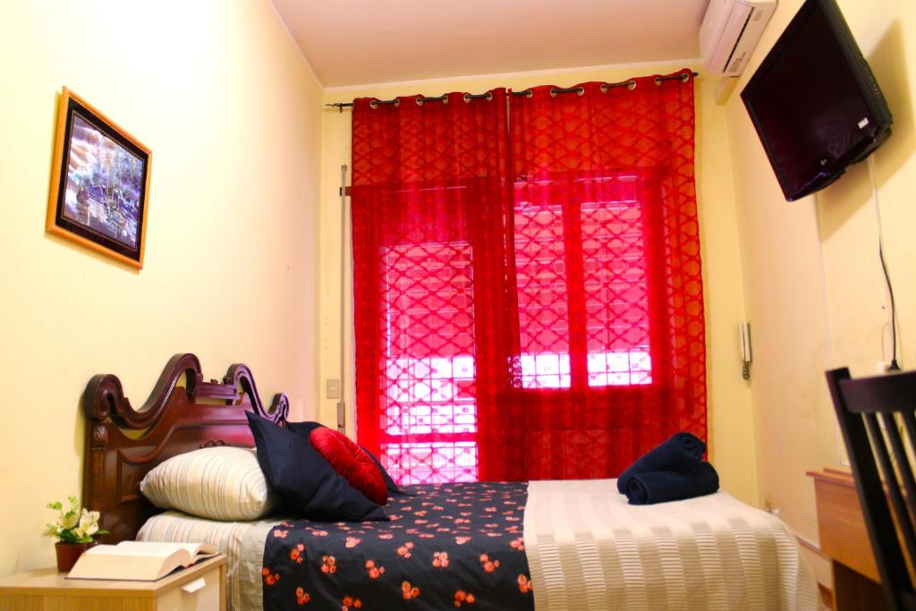 Roma Tiberius Suite - Economy Double Room