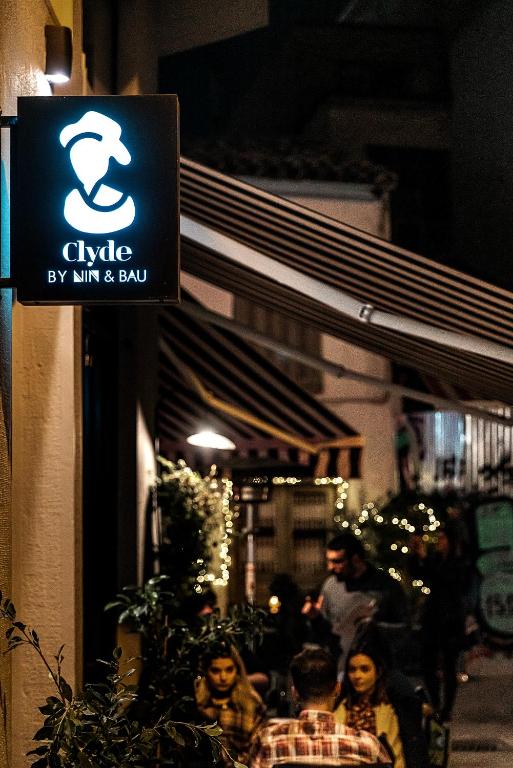 Certifikát, hodnocení, plakát nebo jiný dokument vystavený v ubytování Clyde Athens by Nin&Bau