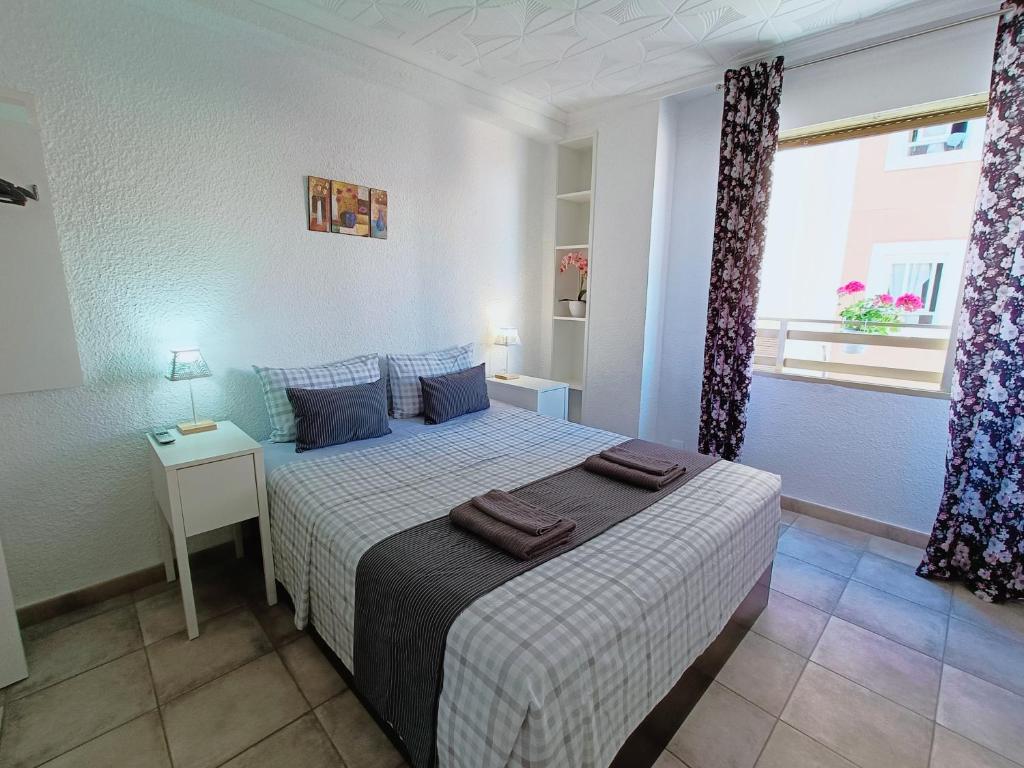 Gloria Host House - 