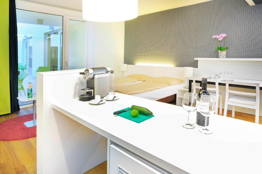 Cucina o angolo cottura di harry's home Dornbirn hotel & apartments