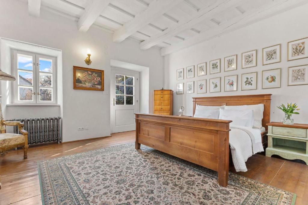 Vila Štiavnica - Apartment With Bath And Private Terrace