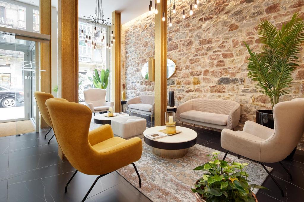 Posezení v ubytování HOTEL ARRIZUL CATEDRAL
