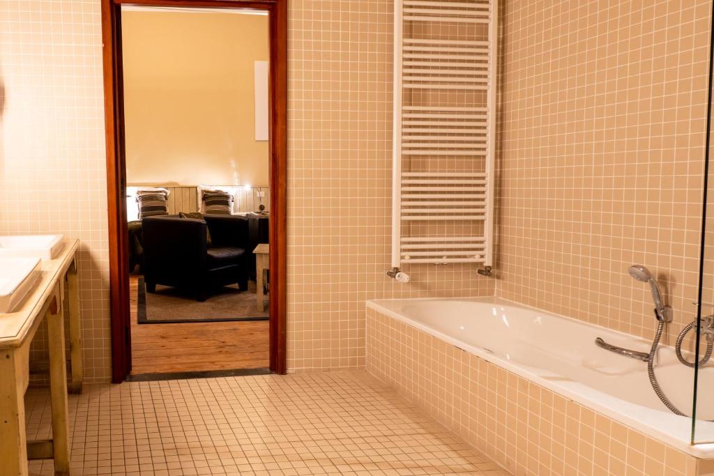 Hotel Monasterium PoortAckere Ghent - Resim 11