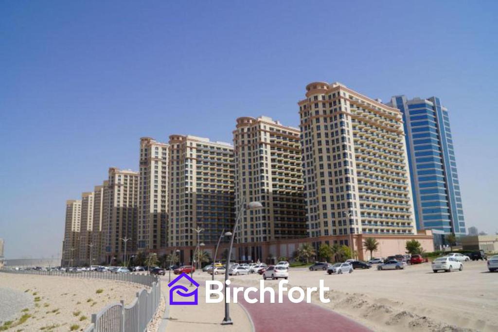 Birchfort - آپارتمان 2 خوابه بزرگ تازه بازسازی شده