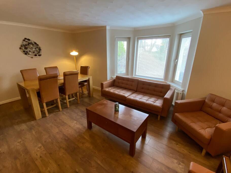 Isle of Lewis Townhouse 7 Bedrooms Sleeps 10 Stornoway - Huis Met Zeven Slaapkamers