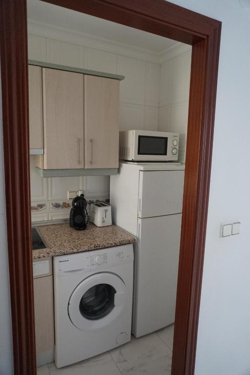 Kuchyň nebo kuchyňský kout v ubytování APARTAMENTO SAN ANDRÉS TORRE DEL MAR