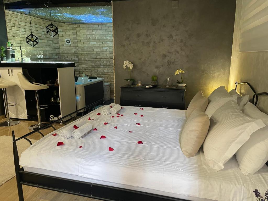 Postel nebo postele na pokoji v ubytování Apartman Stefan Lux