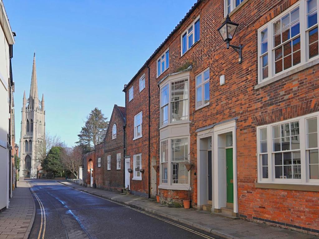 Westgate Townhouse, Louth (updated prices 2024)