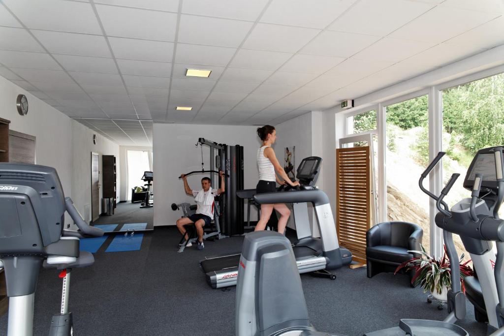 Fitness centrum a/nebo fitness zařízení v ubytování Hotel & SPA Reibener-Hof