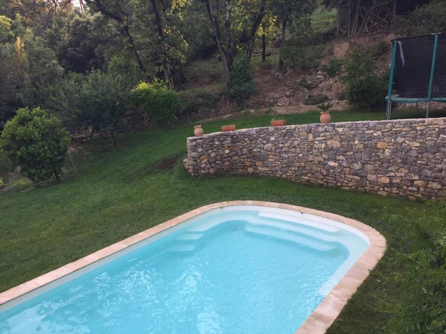 Bazén v ubytování Au coeur de la Provence - Entre mer et Verdon nebo v jeho okolí