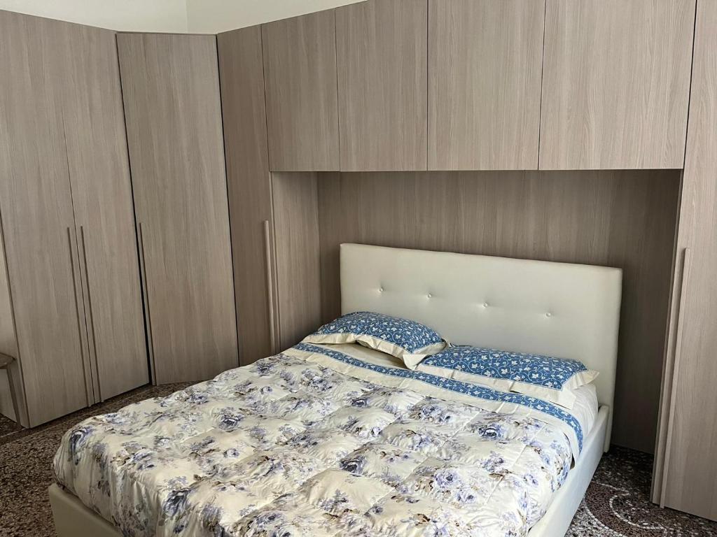 Posteľ alebo postele v izbe v ubytovaní Appartamento in centro