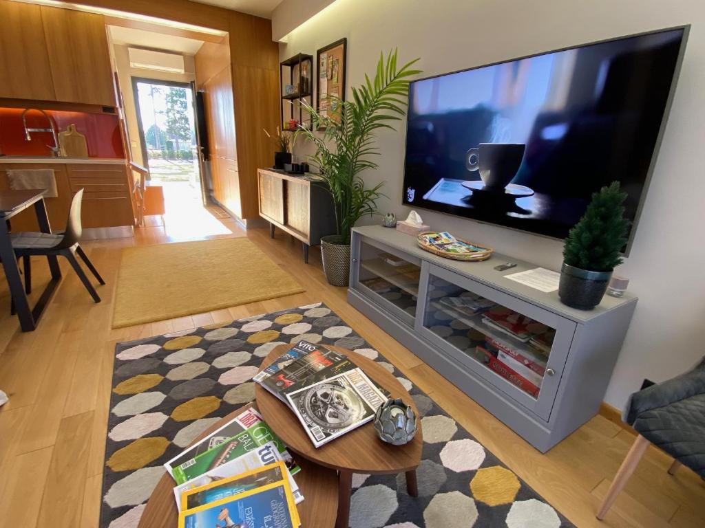 Zdjęcie z galerii obiektu BL LAKESIDE APARTMAN w mieście Balatonlelle