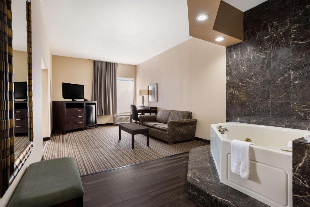 Best Western Houma Inn - Suite King Con Bañera De Hidromasaje
