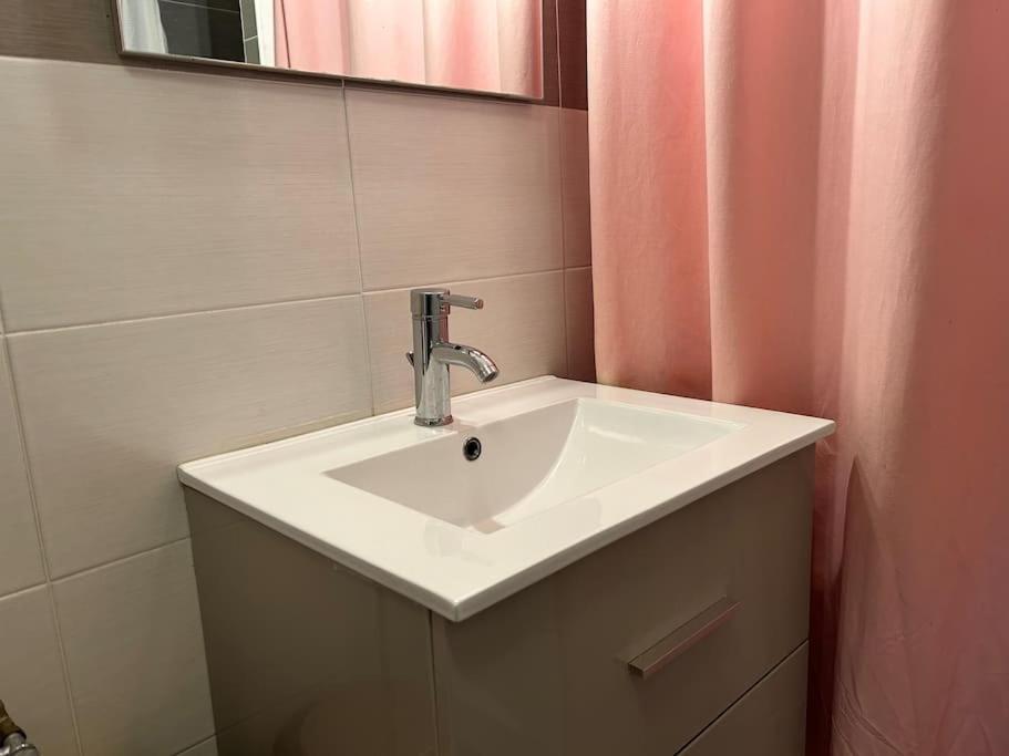 Fotografia z galérie ubytovania Appartement spacieux et cosy centre historique LE CASTILLET v destinácii Perpignan