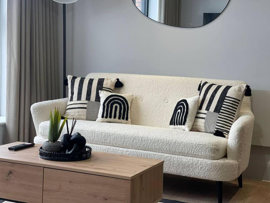 Un lugar para sentarse en Trendy Apartment in Cardiff Pontcanna Free Parking