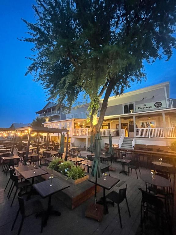 Restaurace v ubytování Auberge des Cantons