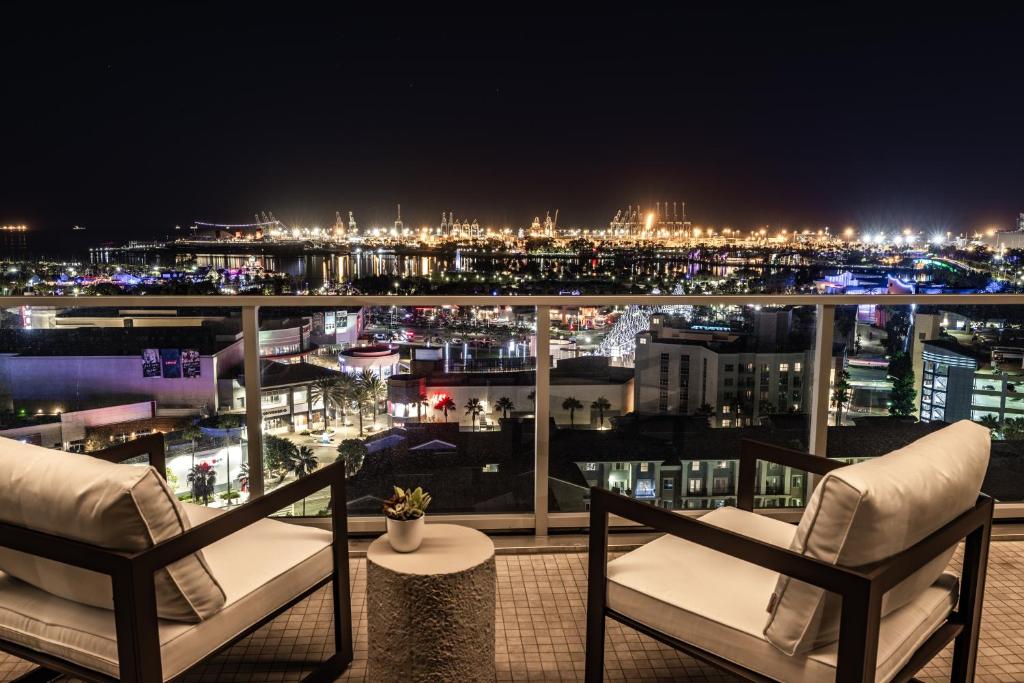 Khu vực ghế ngồi tại @ Marbella Lane - Luxurious 3BR Penthouse