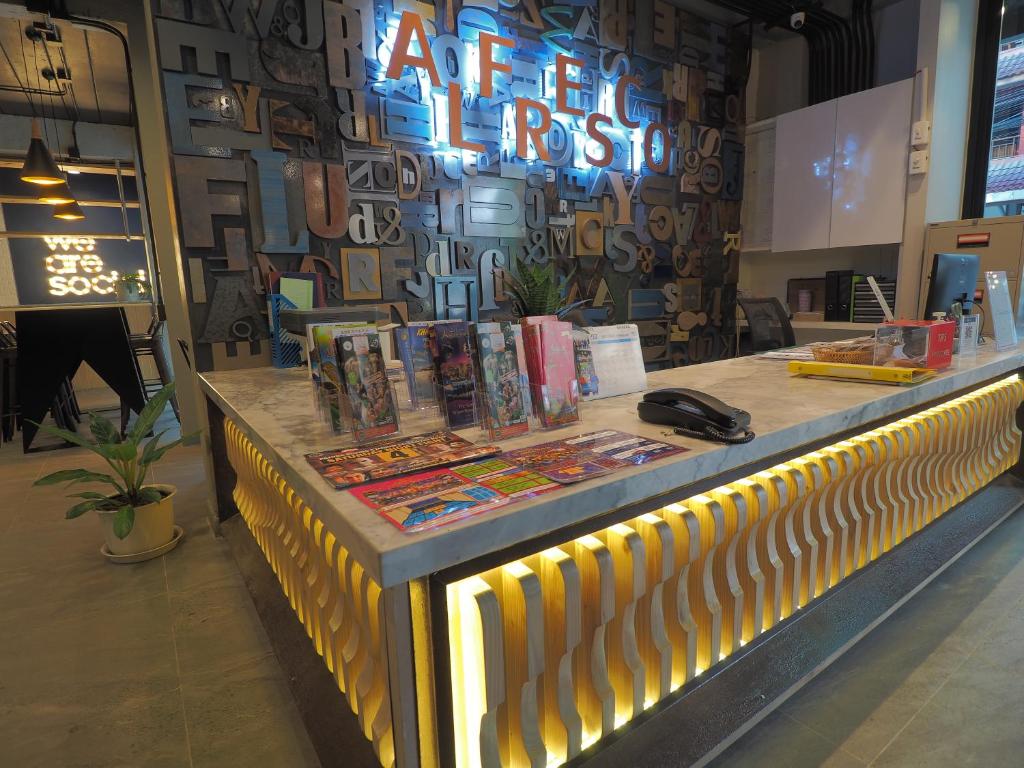 Alfresco Phuket Hotel - Resim 10