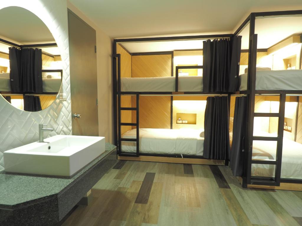 Alfresco Phuket Hotel - Resim 42