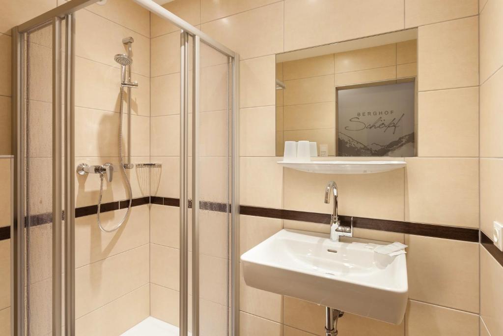 Gästehaus Berghof Schöpf - 3