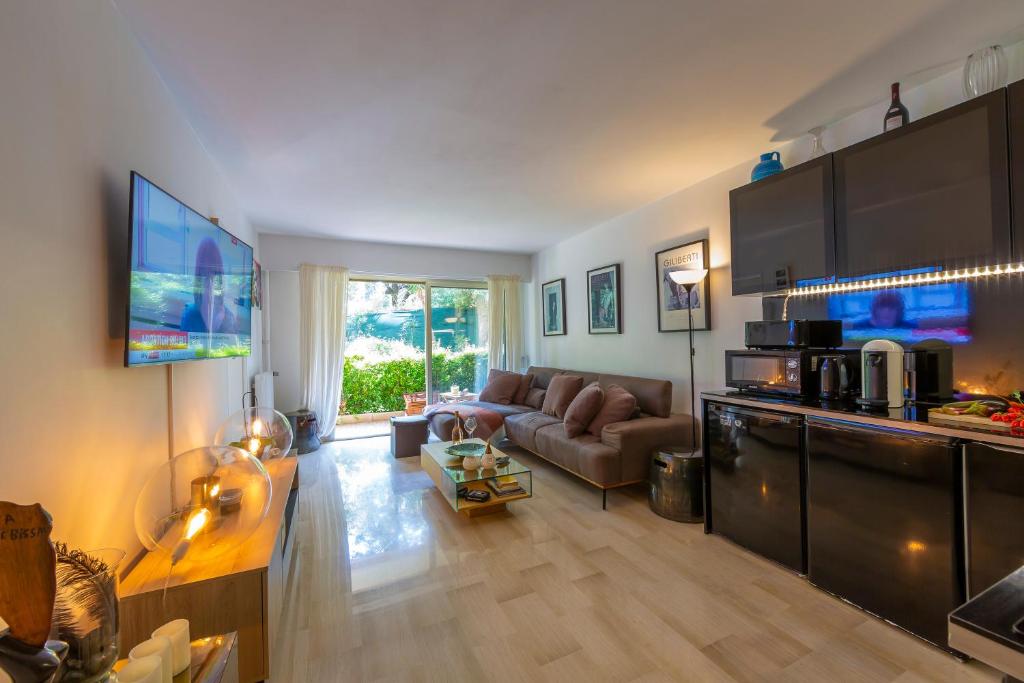 Kuchnia lub aneks kuchenny w obiekcie Appartement Les Cyclamen - Happy Rentals