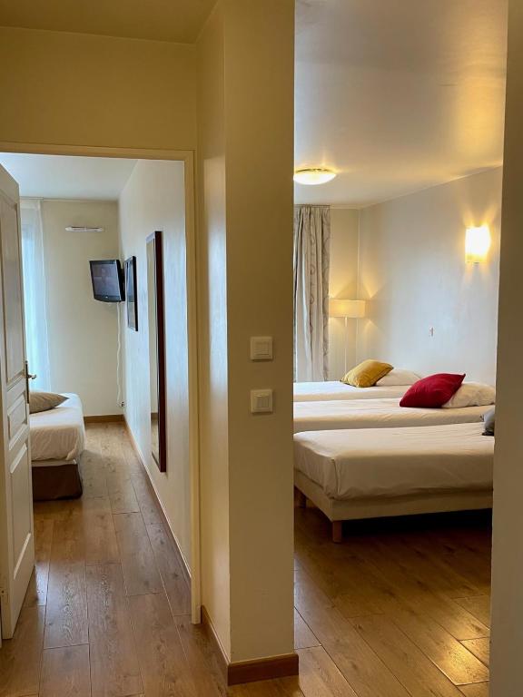 Villa Val Senart 1ere Avenue - Two-Bedroom Suite