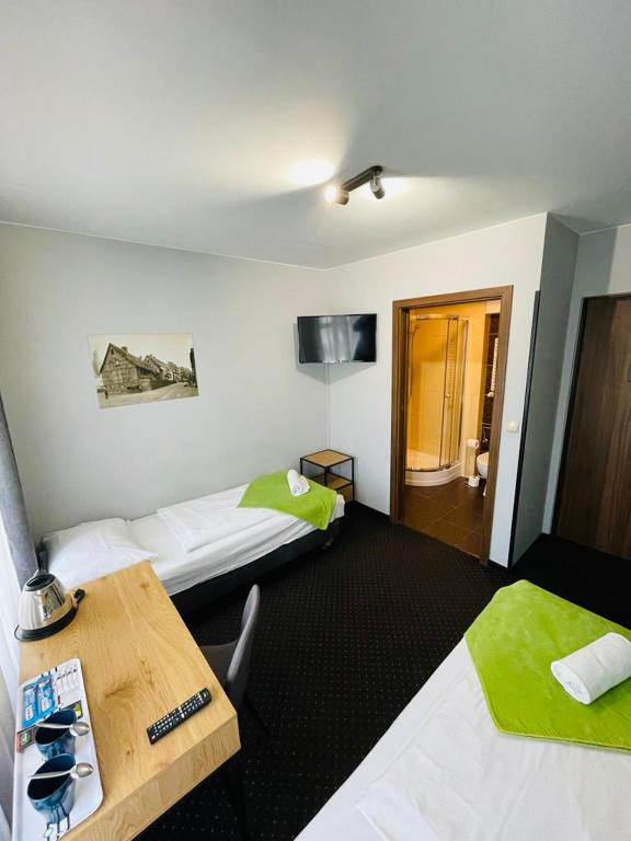 
Twin Room with Private Bathroom
