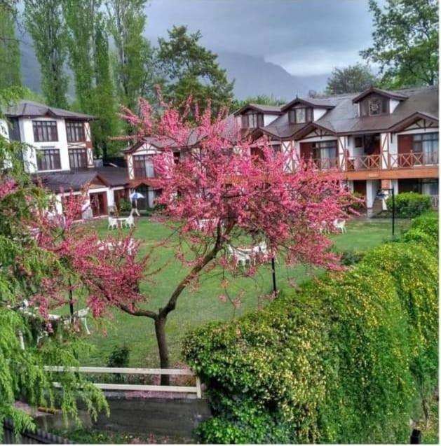 Zahrada ubytování Fortune Resort Heevan, Srinagar - Member ITC Hotels' Group