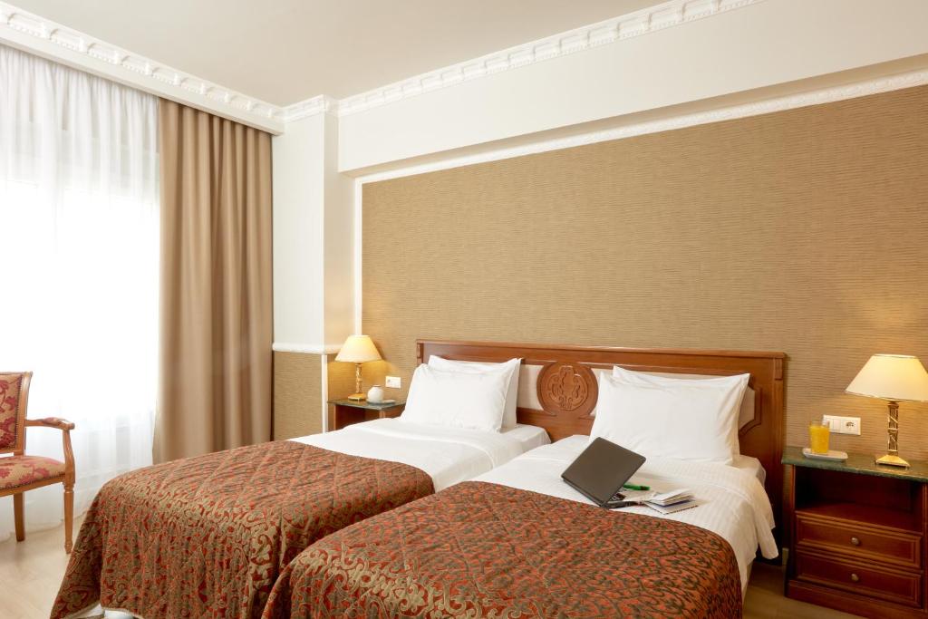 Grand Hotel Palace - Habitaciones De Conexión Clásica