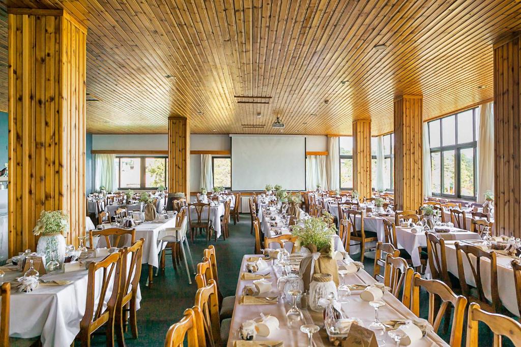 Restaurace v ubytování Troodos Hotel & Spa