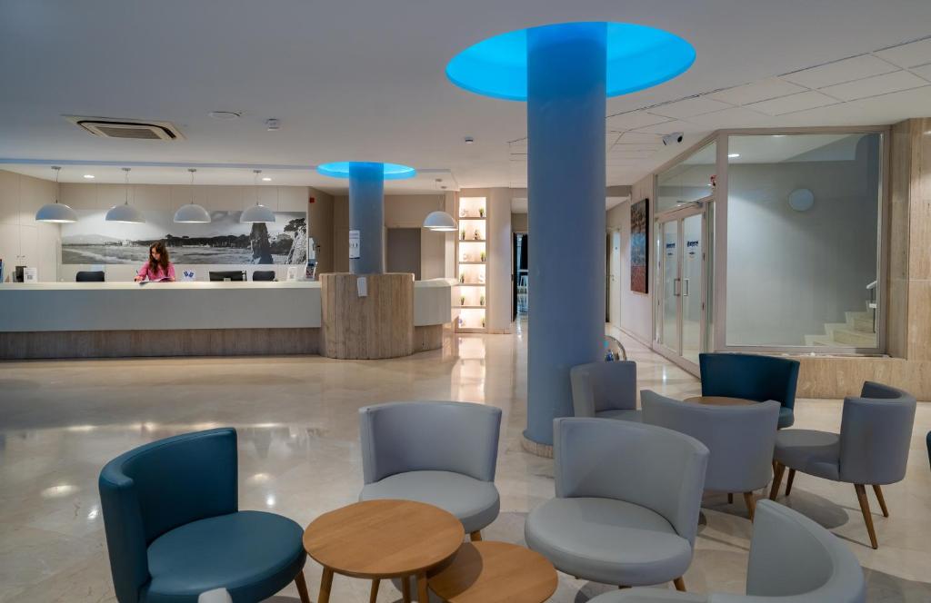 Posezení v ubytování Medplaya Hotel Monterrey