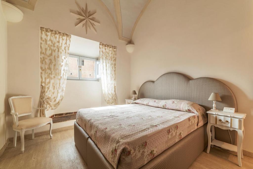 GuestHost - Palazzo Altieri Elegant Apartment