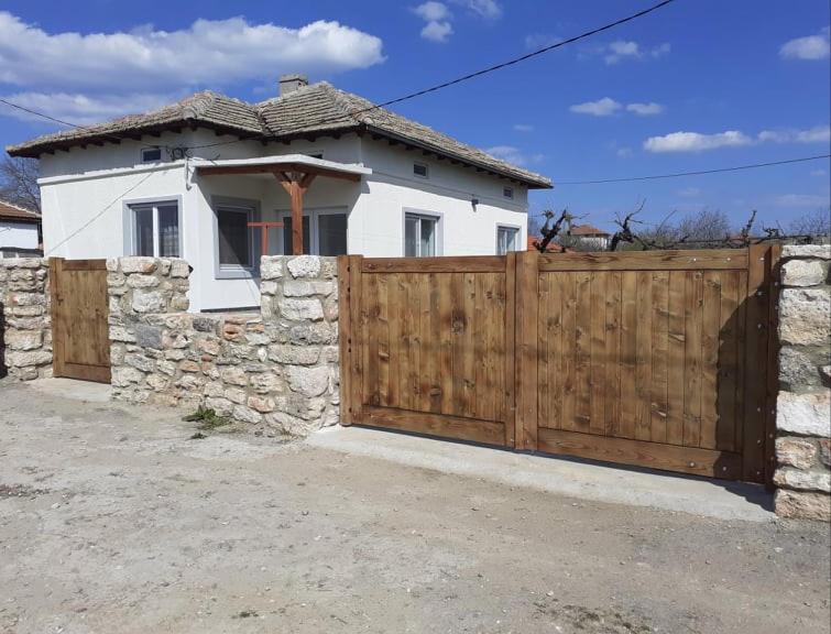 Къща за гости Къщата