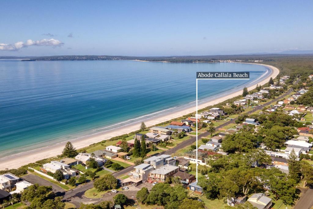 Abode Callala Beach Jervis Bay - 100m to Beach! - Huis Met Drie Slaapkamers