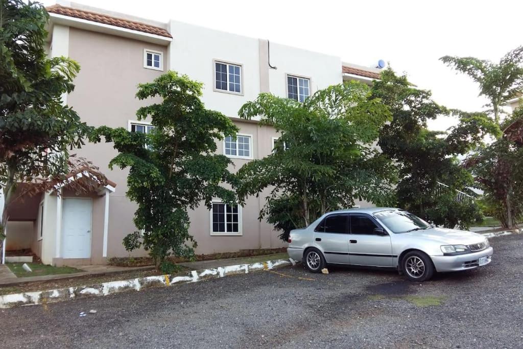 Seaview Heights, Great Pond, Ocho Rios., Ocho Rios (updated prices 2024)