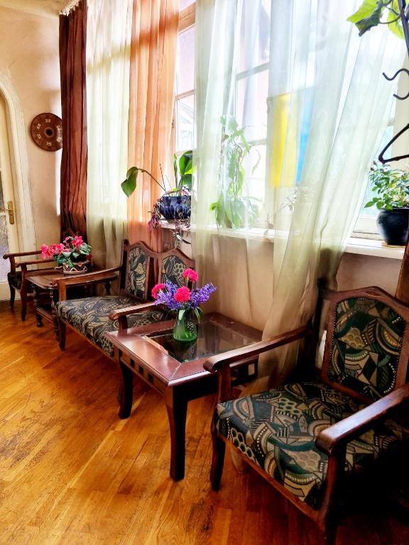 Posezení v ubytování Polonia Tbilisi House