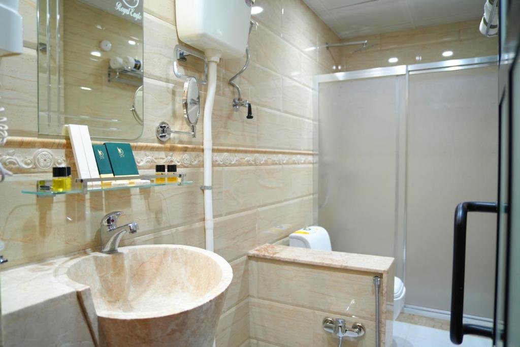 Royal Eagle Hotel - Wirtschaft Doppel- Oder Zwillingszimmer