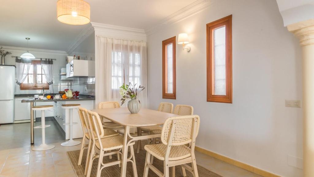 Kuchyňa alebo kuchynka v ubytovaní Villa Angeles Nerja by Ruralidays
