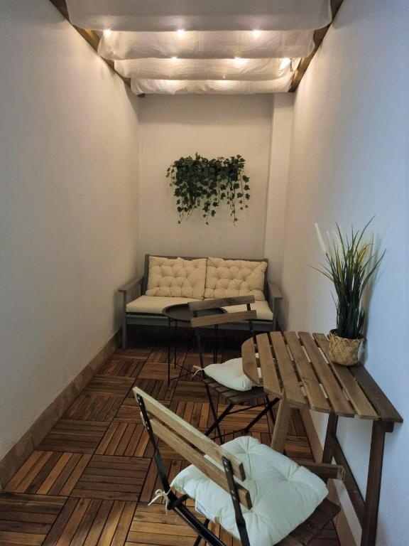 A seating area at Residencial de la Yedra